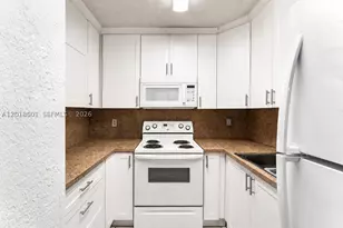 5706 W 26th, Hialeah, FL 33016 - Photo 4