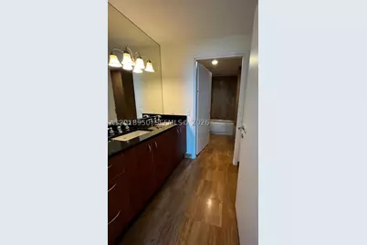 300 S Biscayne #T-1606, Miami, FL 33131 - Photo 16