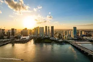 1000 Biscayne, Miami, FL 33132 - Photo 2