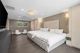 3748 Prairie, Miami Beach, FL 33140 - Photo 20