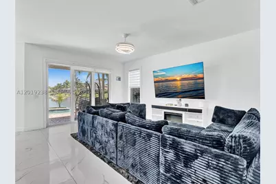 18442 NW 12th, Pembroke Pines, FL 33029 - Photo 12
