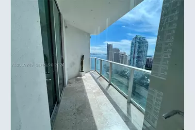 300 S Biscayne #2606, Miami, FL 33131 - Photo 16