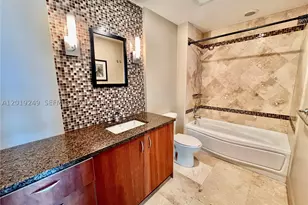 300 S Biscayne, Miami, FL 33131 - Photo 14