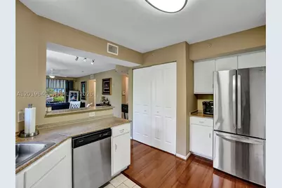 300 Scotia #206, Hypoluxo, FL 33462 - Photo 22