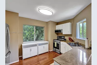 300 Scotia #206, Hypoluxo, FL 33462 - Photo 20