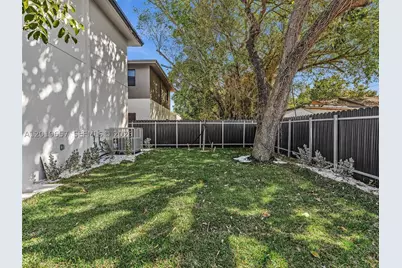 1840 NW 63rd, Miami, FL 33147 - Photo 16