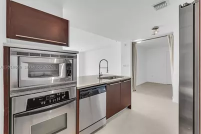 1900 N Bayshore #3216, Miami, FL 33132 - Photo 6