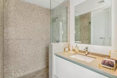 88 SW 7th #2111, Miami, FL 33130 - Photo 24