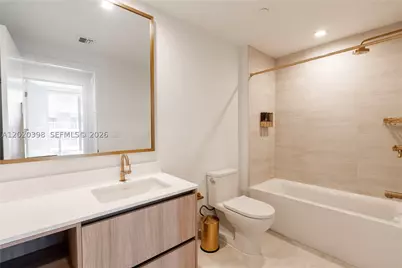 77 SE 5th #3308, Miami, FL 33131 - Photo 8