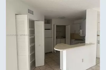 6272 NW 186th #212, Hialeah, FL 33015 - Photo 10