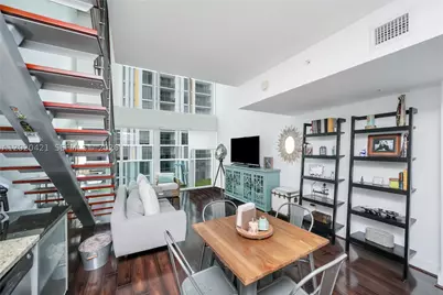 41 SE 5th #704, Miami, FL 33131 - Photo 2