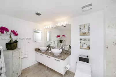 41 SE 5th #704, Miami, FL 33131 - Photo 20