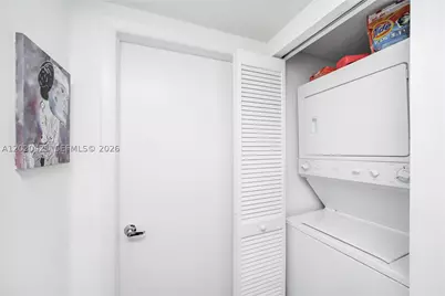 41 SE 5th #704, Miami, FL 33131 - Photo 22