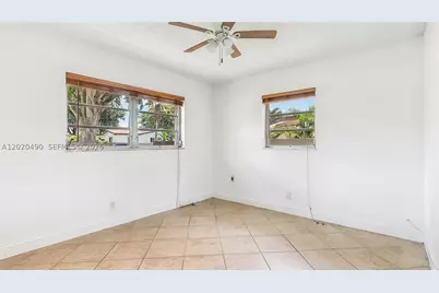 500 NW 96th, Pembroke Pines, FL 33024 - Photo 16