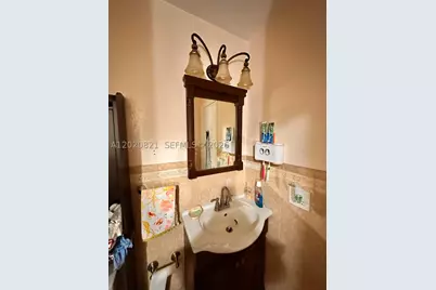 5953 W 28th #24, Hialeah, FL 33016 - Photo 28