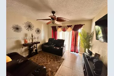 5953 W 28th #24, Hialeah, FL 33016 - Photo 4