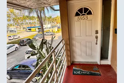 5953 W 28th #24, Hialeah, FL 33016 - Photo 2