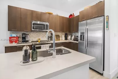 8301 NW 41st #B-309, Doral, FL 33166 - Photo 2