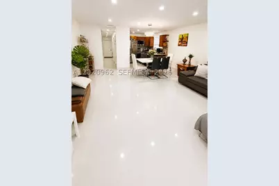 401 SW 109th #14, Miami, FL 33174 - Photo 2
