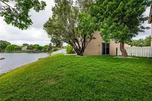 850 NW 98th, Plantation, FL 33324 - Photo 22