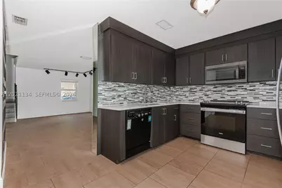 850 NW 98th, Plantation, FL 33324 - Photo 10