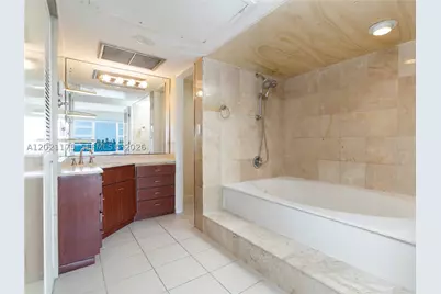 11111 Biscayne #912, Miami, FL 33181 - Photo 8