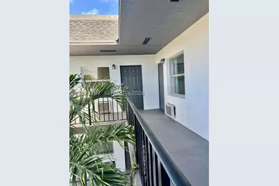 1100 NE 9th #305, Fort Lauderdale, FL 33304 - Photo 4