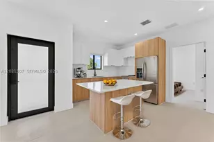 1895 NW 47th, Miami, FL 33142 - Photo 8