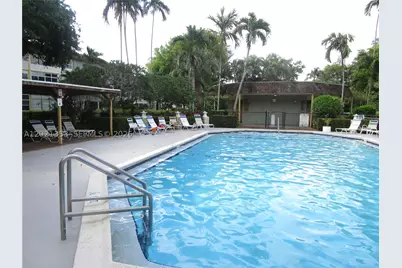 5111 W Oakland Park #301, Lauderdale Lakes, FL 33313 - Photo 12