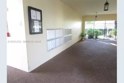 5111 W Oakland Park #301, Lauderdale Lakes, FL 33313 - Photo 2