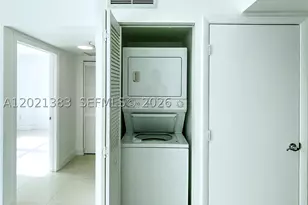 31 SE 5th, Miami, FL 33131 - Photo 10