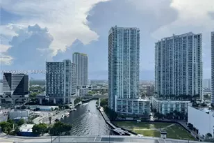 31 SE 5th, Miami, FL 33131 - Photo 12