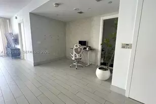 200 Biscayne Blvd, Miami, FL 33131 - Photo 14