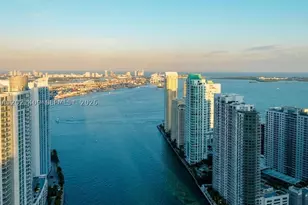 200 Biscayne Blvd, Miami, FL 33131 - Photo 2