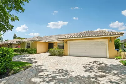 483 NW 107th, Coral Springs, FL 33071 - Photo 2