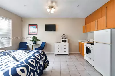 3710 Collins #N-305, Miami Beach, FL 33140 - Photo 4