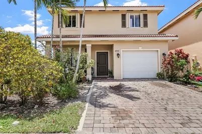 8956 SW 215th, Cutler Bay, FL 33189 - Photo 2
