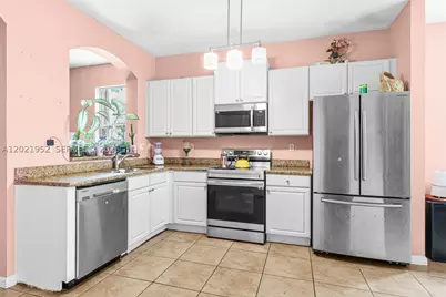 8956 SW 215th, Cutler Bay, FL 33189 - Photo 6