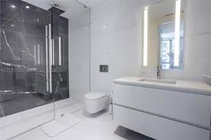 300 Biscayne Blvd, Miami, FL 33131 - Photo 20