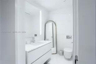 300 Biscayne Blvd, Miami, FL 33131 - Photo 16
