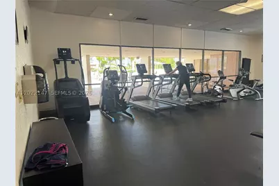 20335 W Country Club #1205, Aventura, FL 33180 - Photo 18