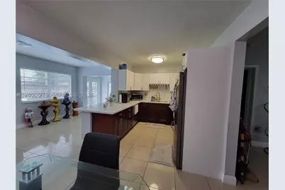 6930 SW 12th, Pembroke Pines, FL 33023 - Photo 8