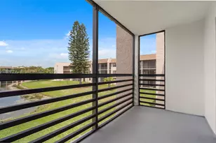 10130 Sunrise Lakes, Sunrise, FL 33322 - Photo 30