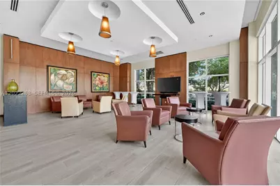 31 SE 5th #203, Miami, FL 33131 - Photo 38