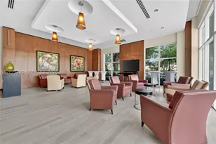 31 SE 5th, Miami, FL 33131 - Photo 38
