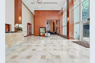 31 SE 5th #203, Miami, FL 33131 - Photo 32