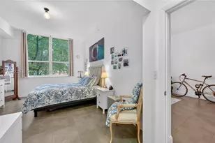 31 SE 5th, Miami, FL 33131 - Photo 18