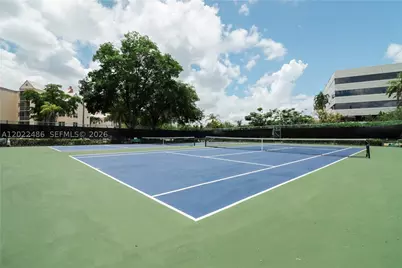 8245 Lake #308, Doral, FL 33166 - Photo 14