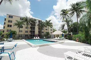 8245 Lake, Doral, FL 33166 - Photo 18
