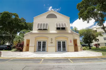 8245 Lake #308, Doral, FL 33166 - Photo 20